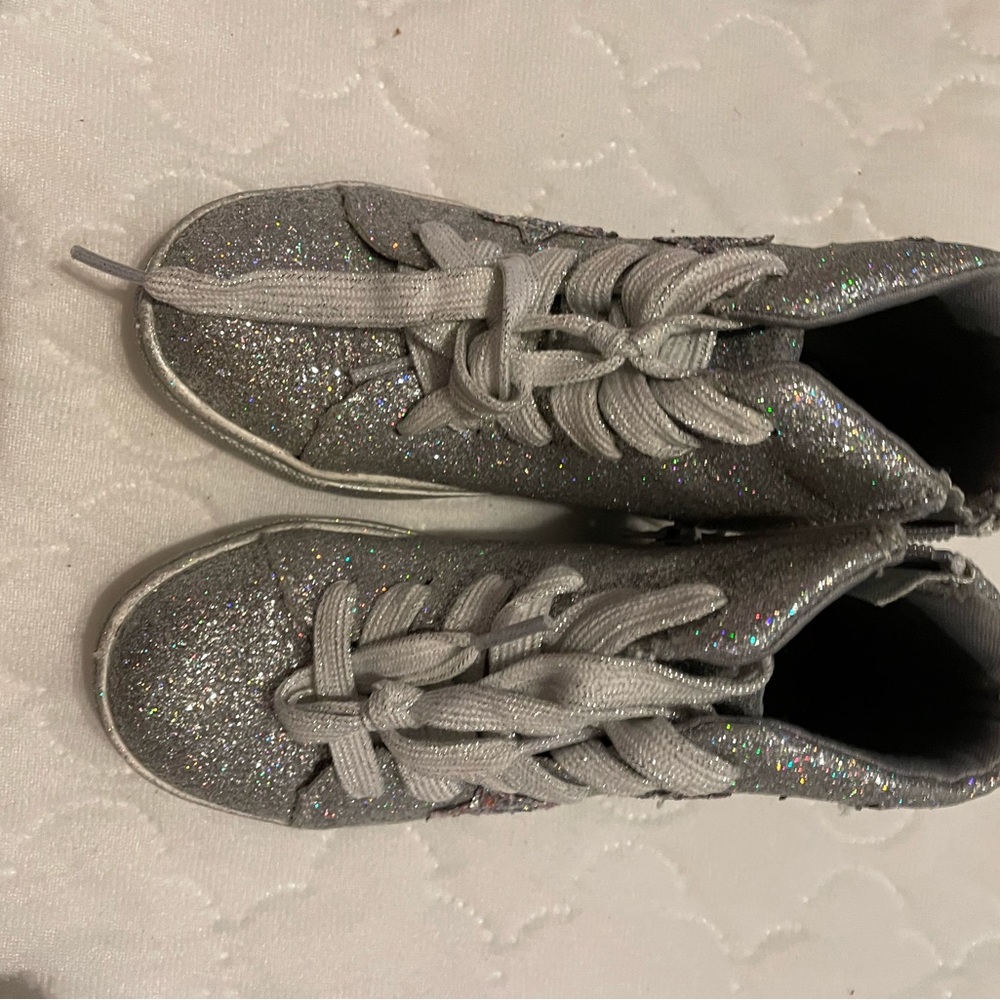 Jumping Bean girls silver star shoes high top